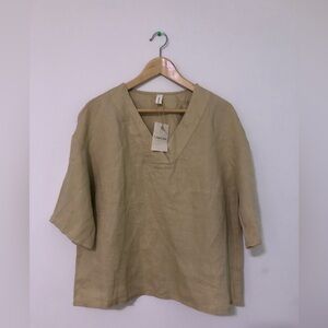 Short sleeved top for casual wear